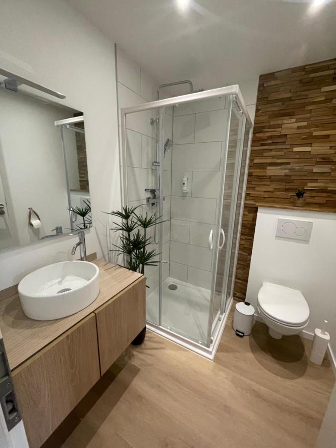 Chouzelot Sejour Detente - Appart'Hotel N 1 Avec Jaccuzi, Piscine Et Petit-Dejeuner מראה חיצוני תמונה