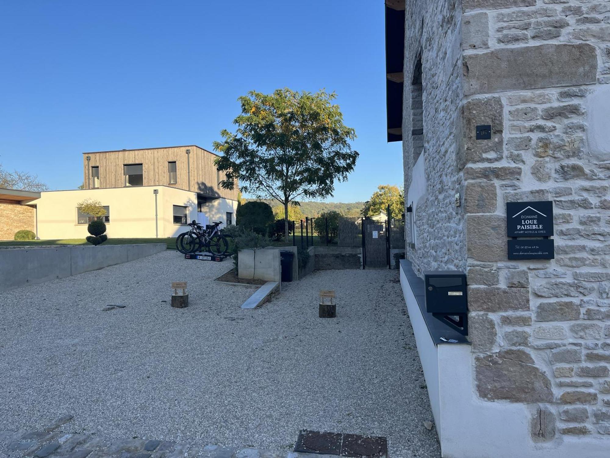 Chouzelot Sejour Detente - Appart'Hotel N 1 Avec Jaccuzi, Piscine Et Petit-Dejeuner מראה חיצוני תמונה