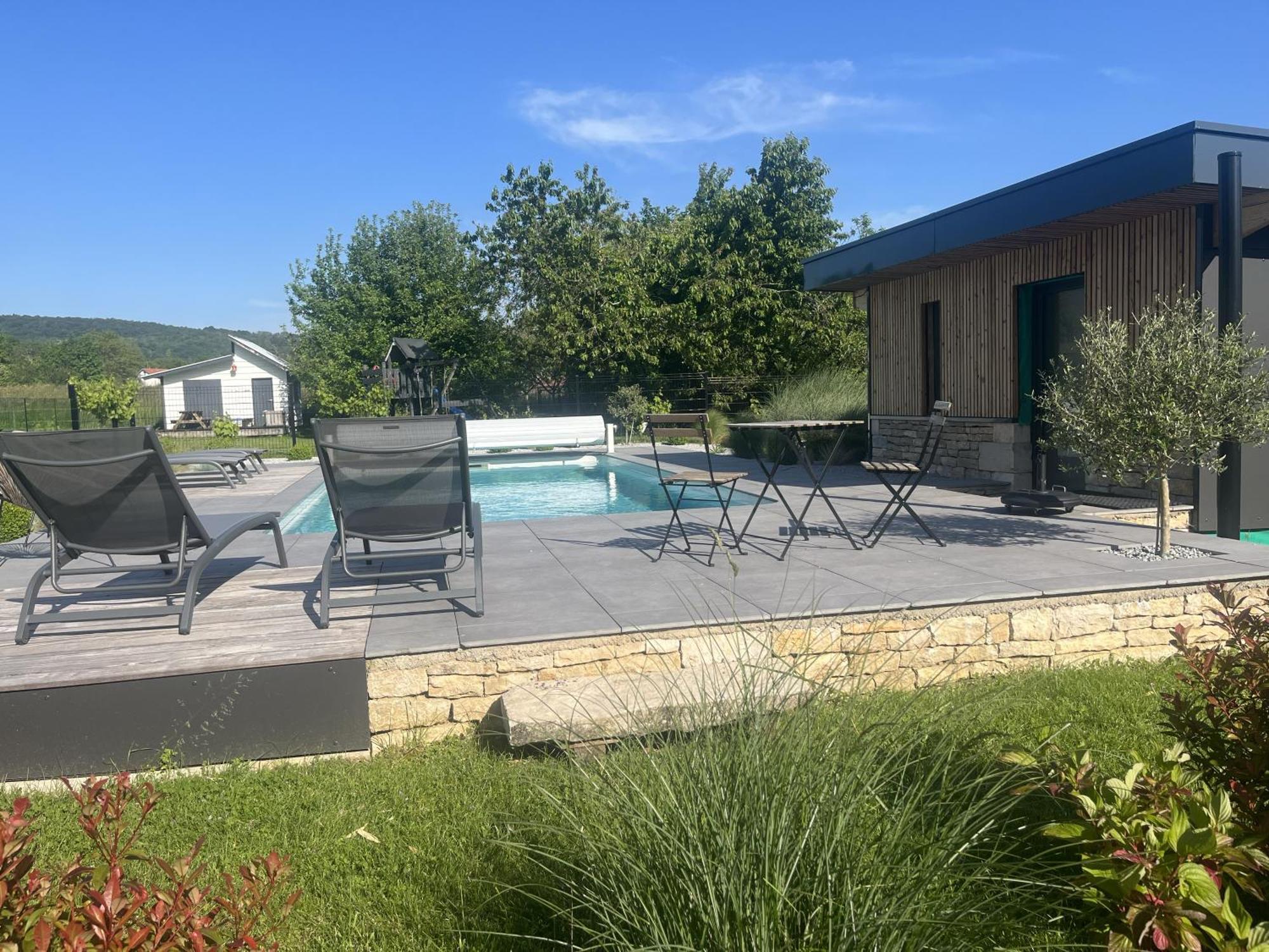 Chouzelot Sejour Detente - Appart'Hotel N 1 Avec Jaccuzi, Piscine Et Petit-Dejeuner מראה חיצוני תמונה